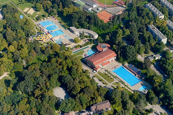 Gyémánt Fürdő in Tatabánya